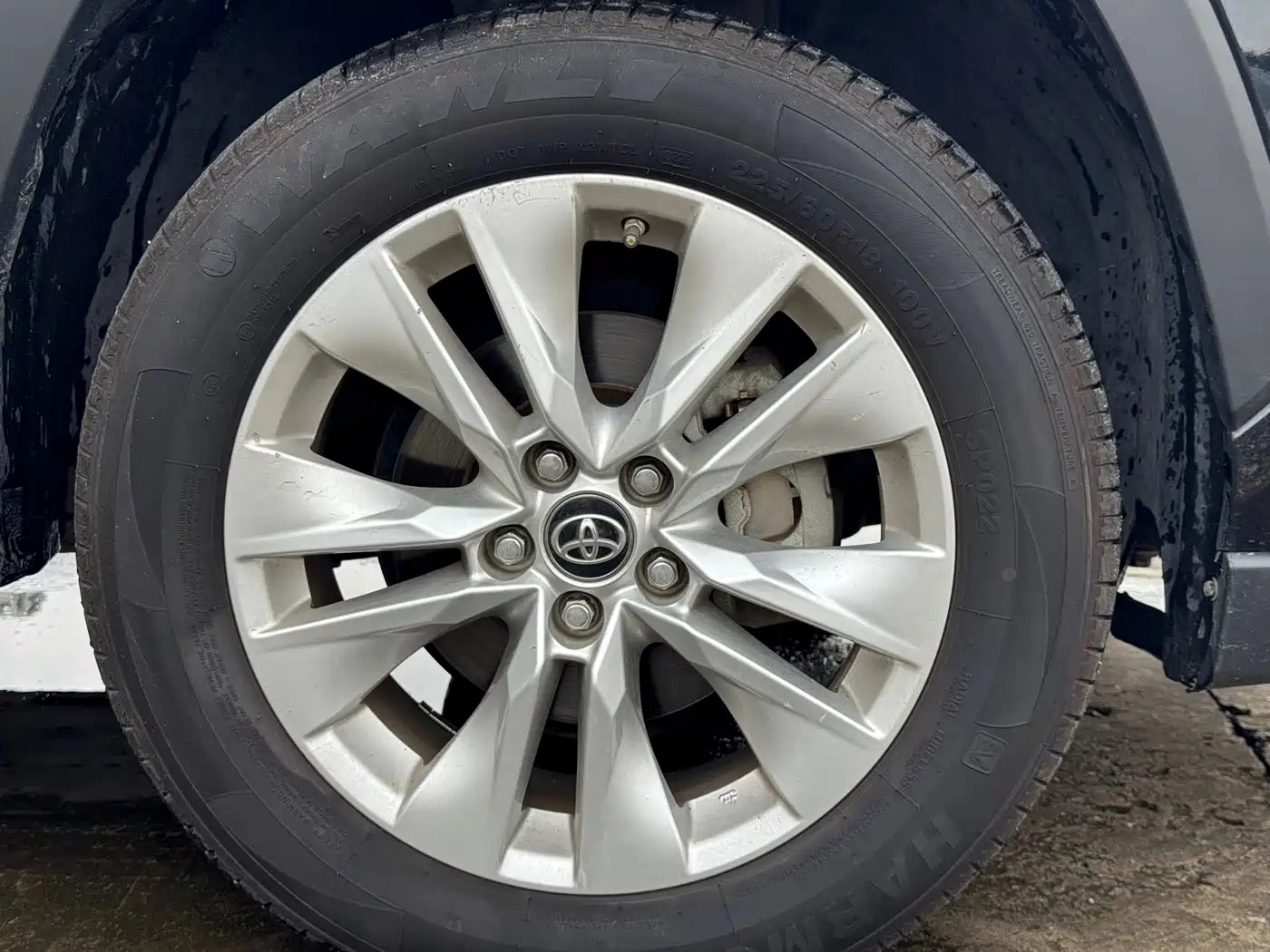 Toyota Wildlander 2022 2.0L CVT FWD Leading Edition фото 4
