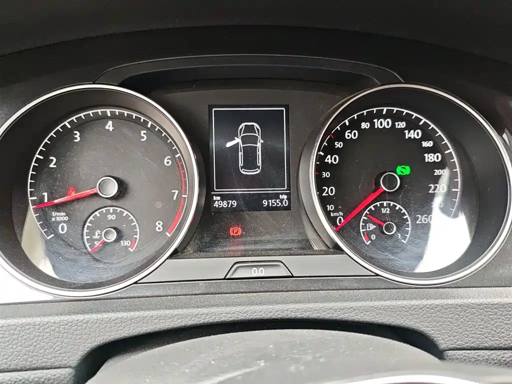 Volkswagen Golf 2017 230TSI Auto Comfort Millionth Anniversary Edition фото 7