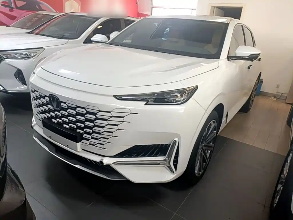 Changan UNI-K 2023 2023 2.0T 2WD Delight Edition