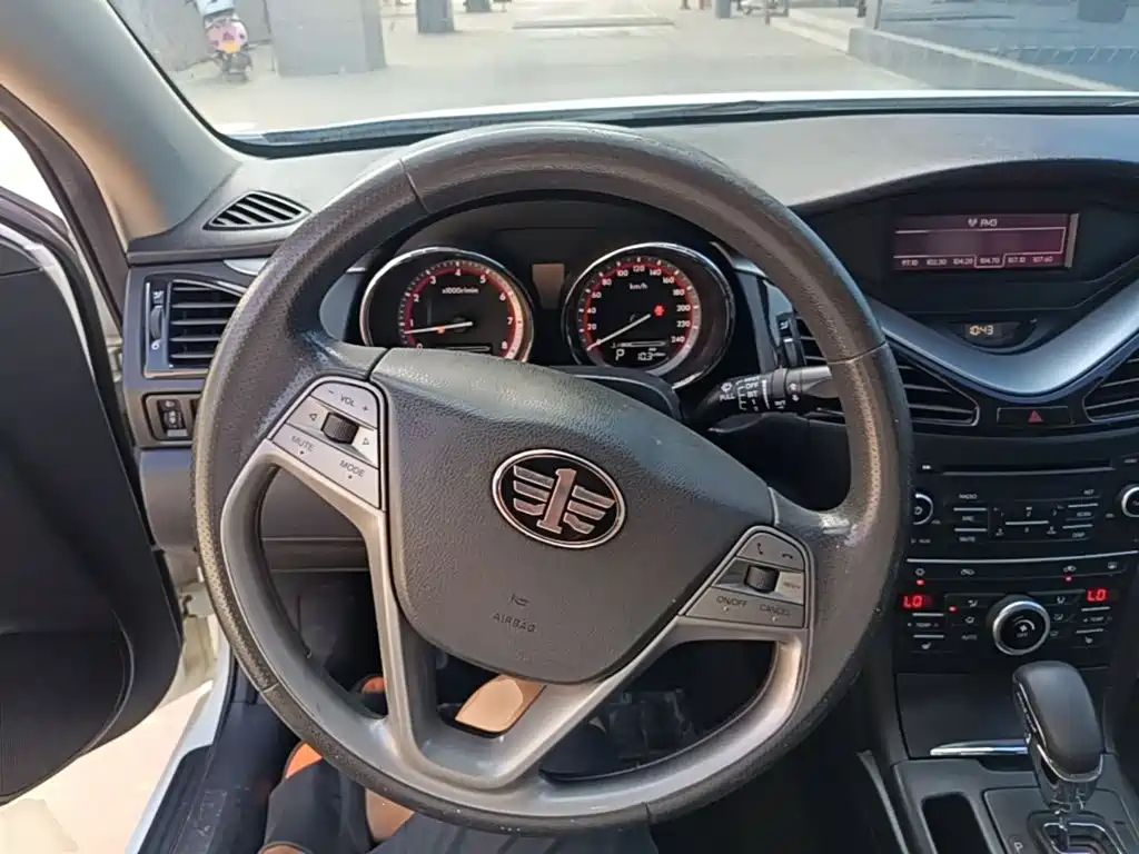 Besturn B70 2015 2014 2.0L Automatic Luxury