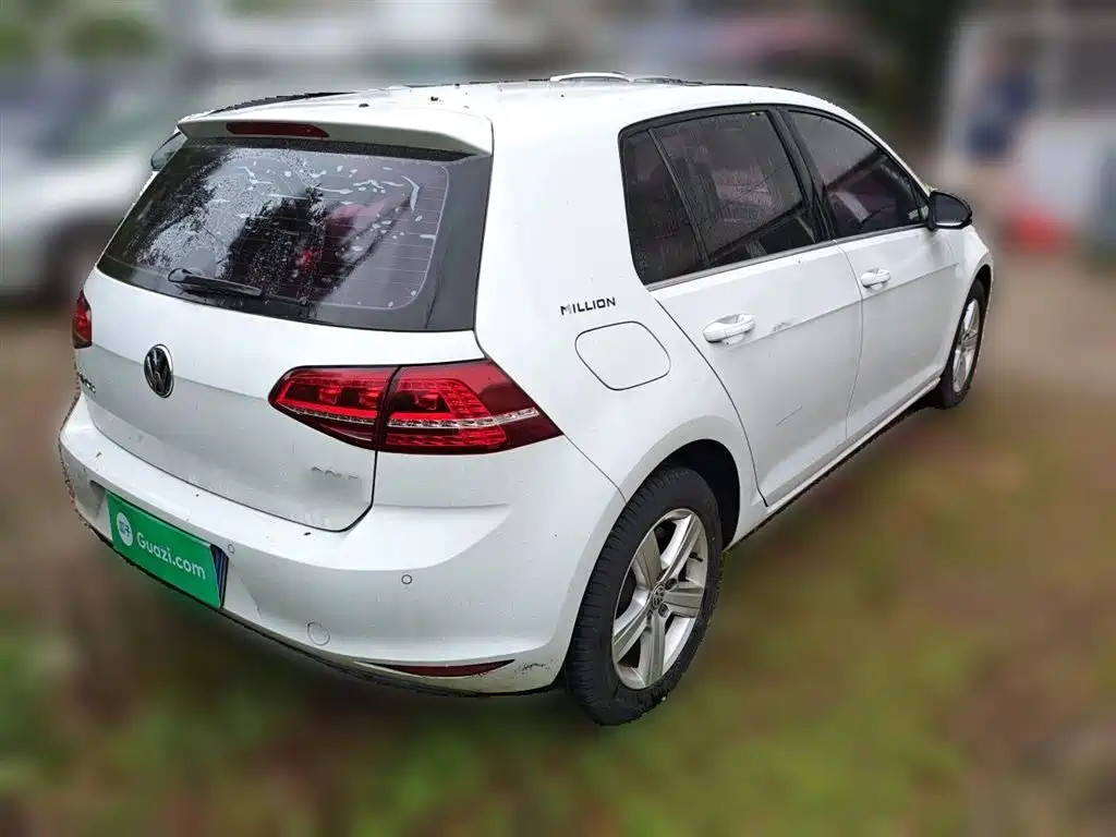 Volkswagen Golf 2017 230TSI Auto Comfort Millionth Anniversary Edition фото 4