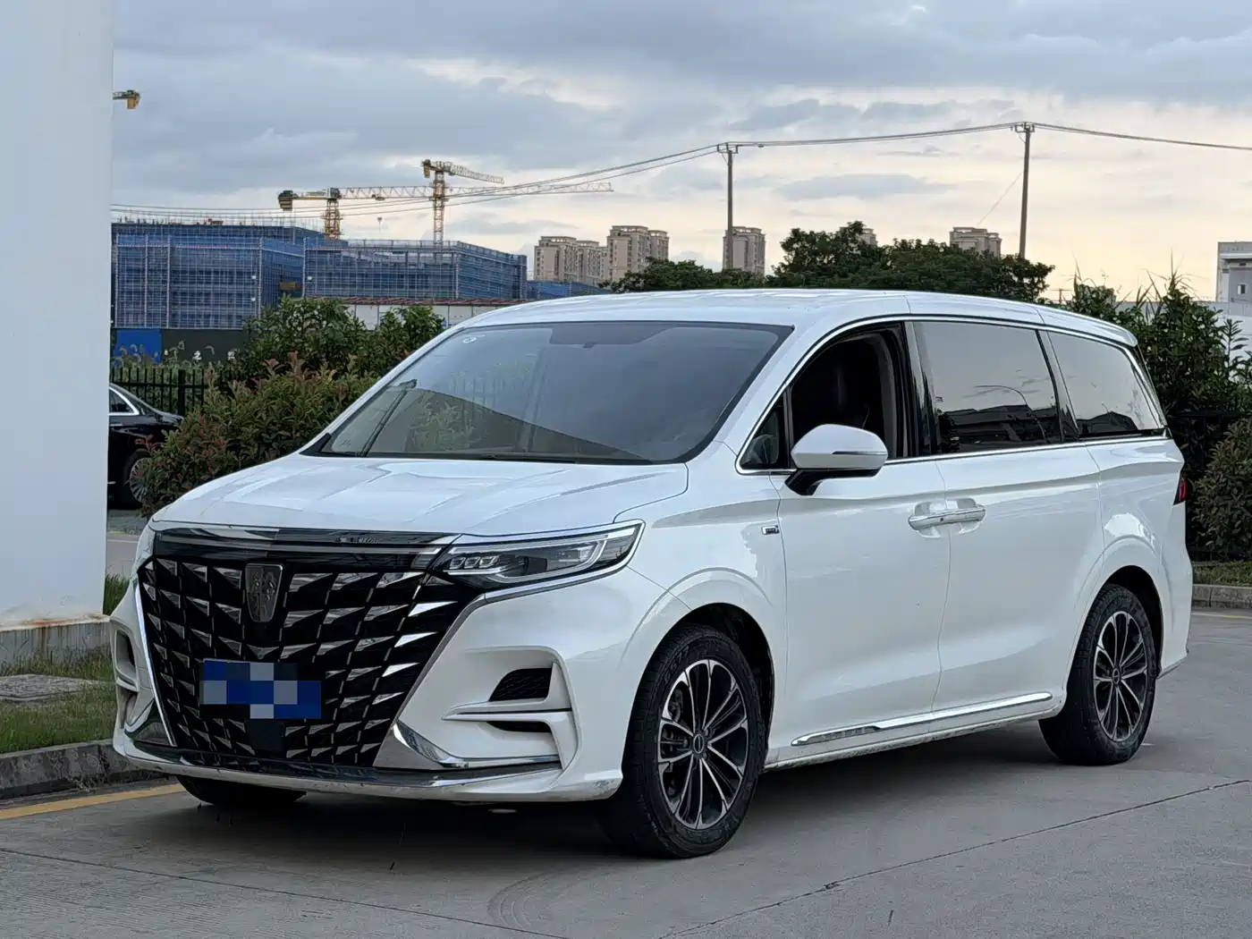 2024 Roewe iMAX8