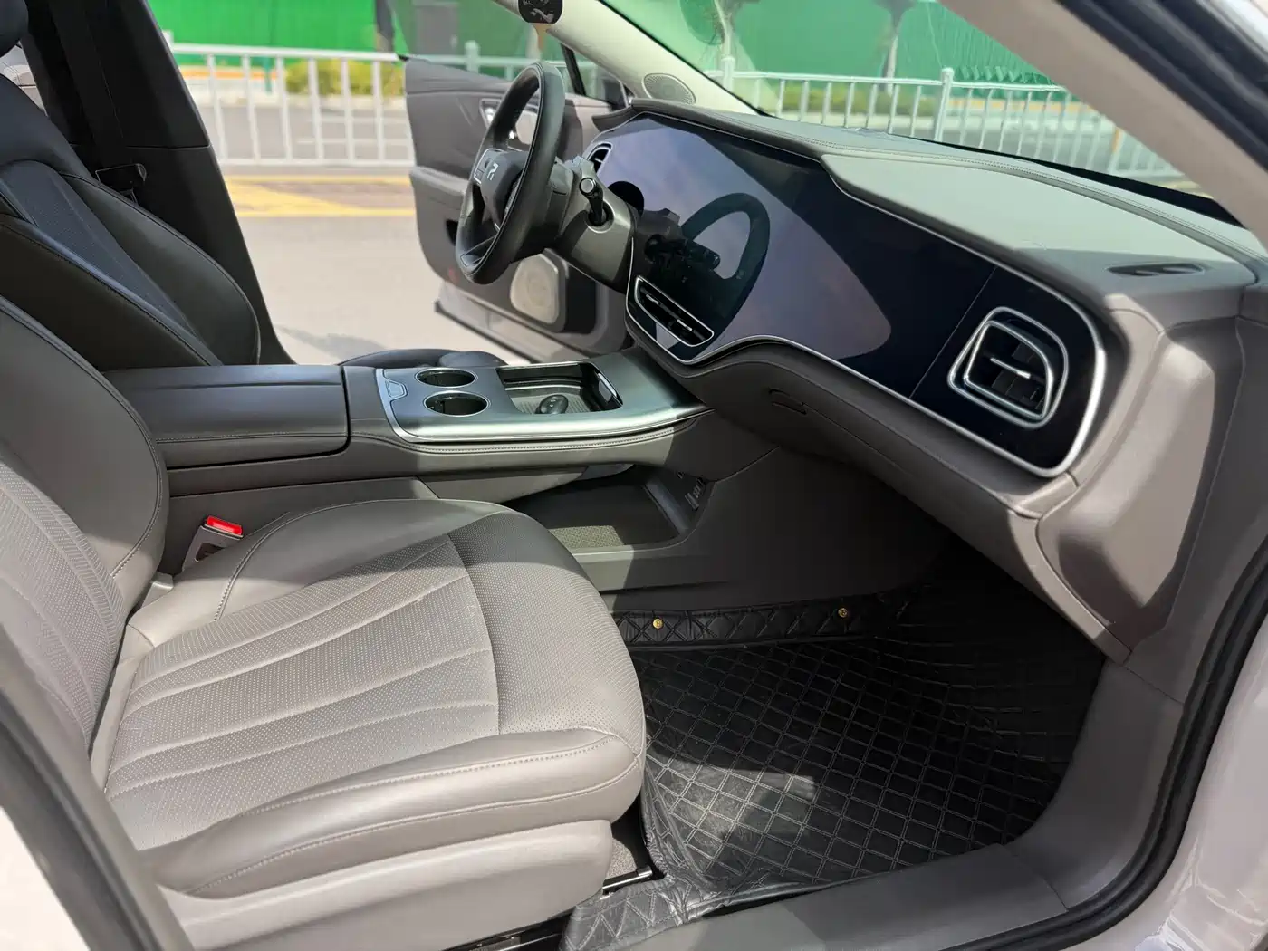 Roewe Rising Auto F7 2023 Facelift Performance Pro Edition фото 7
