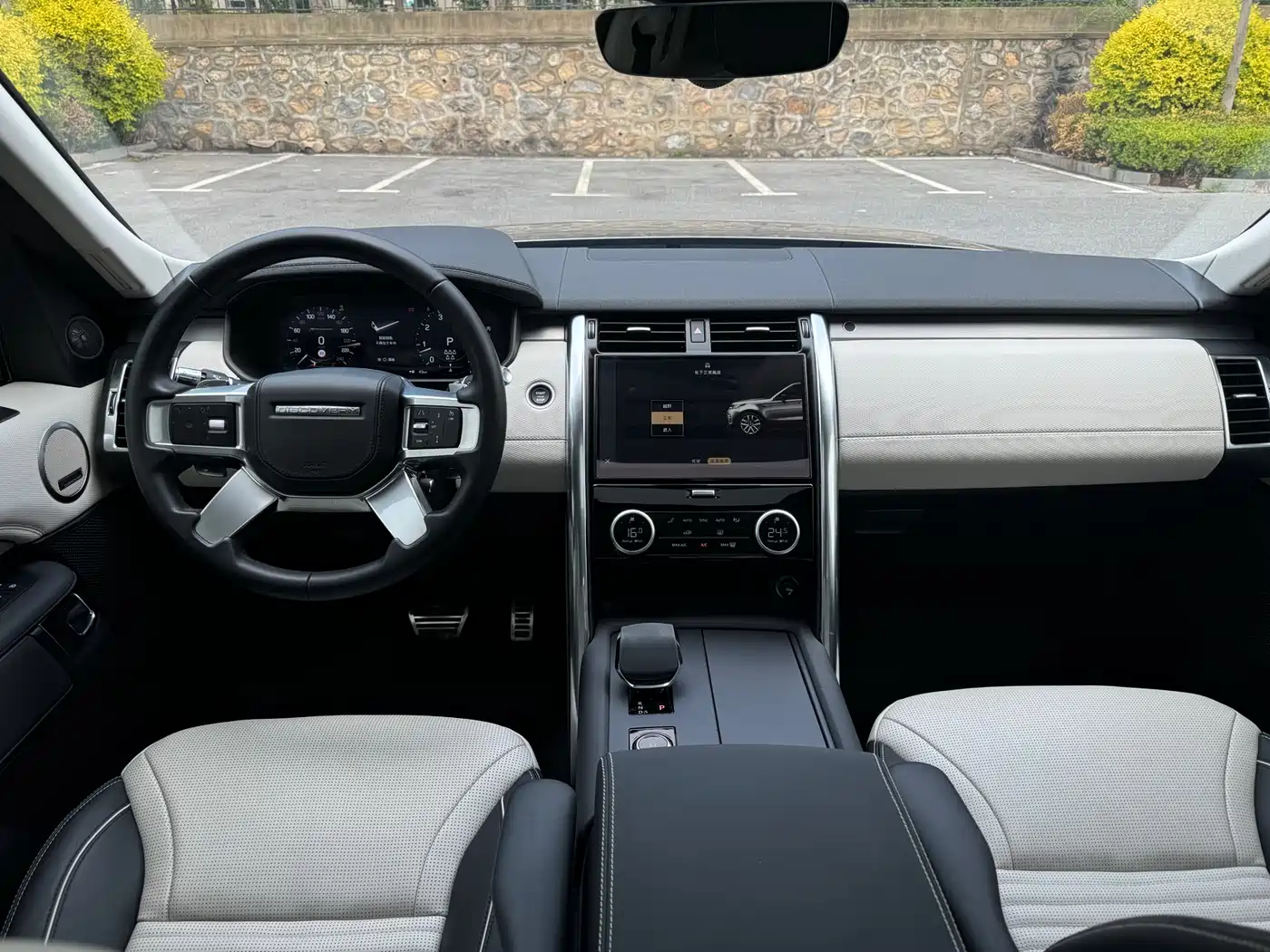Land Rover Discovery 2021 360PS R-Dynamic HSE фото 4