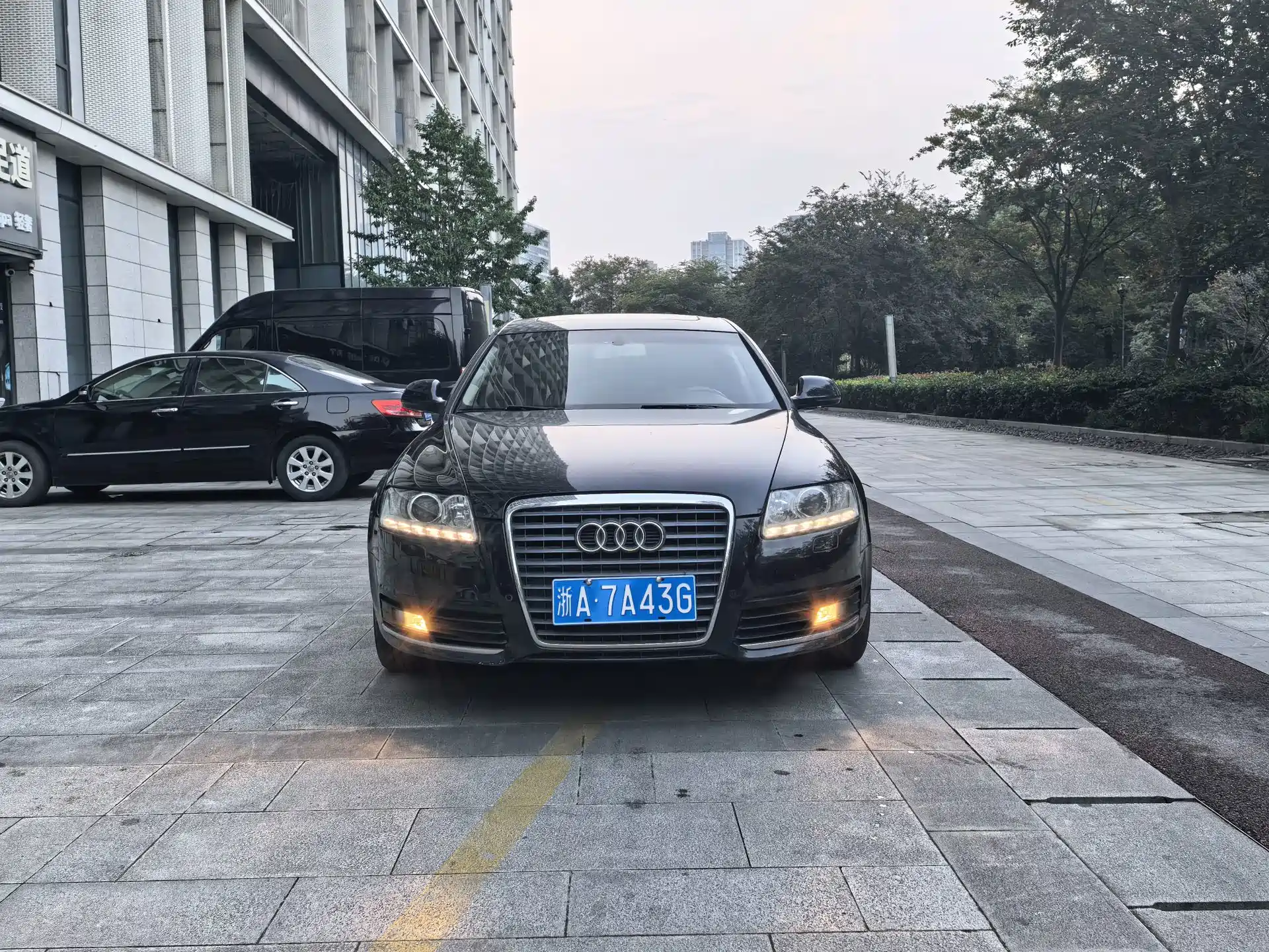 صورة 2 - Audi A6L