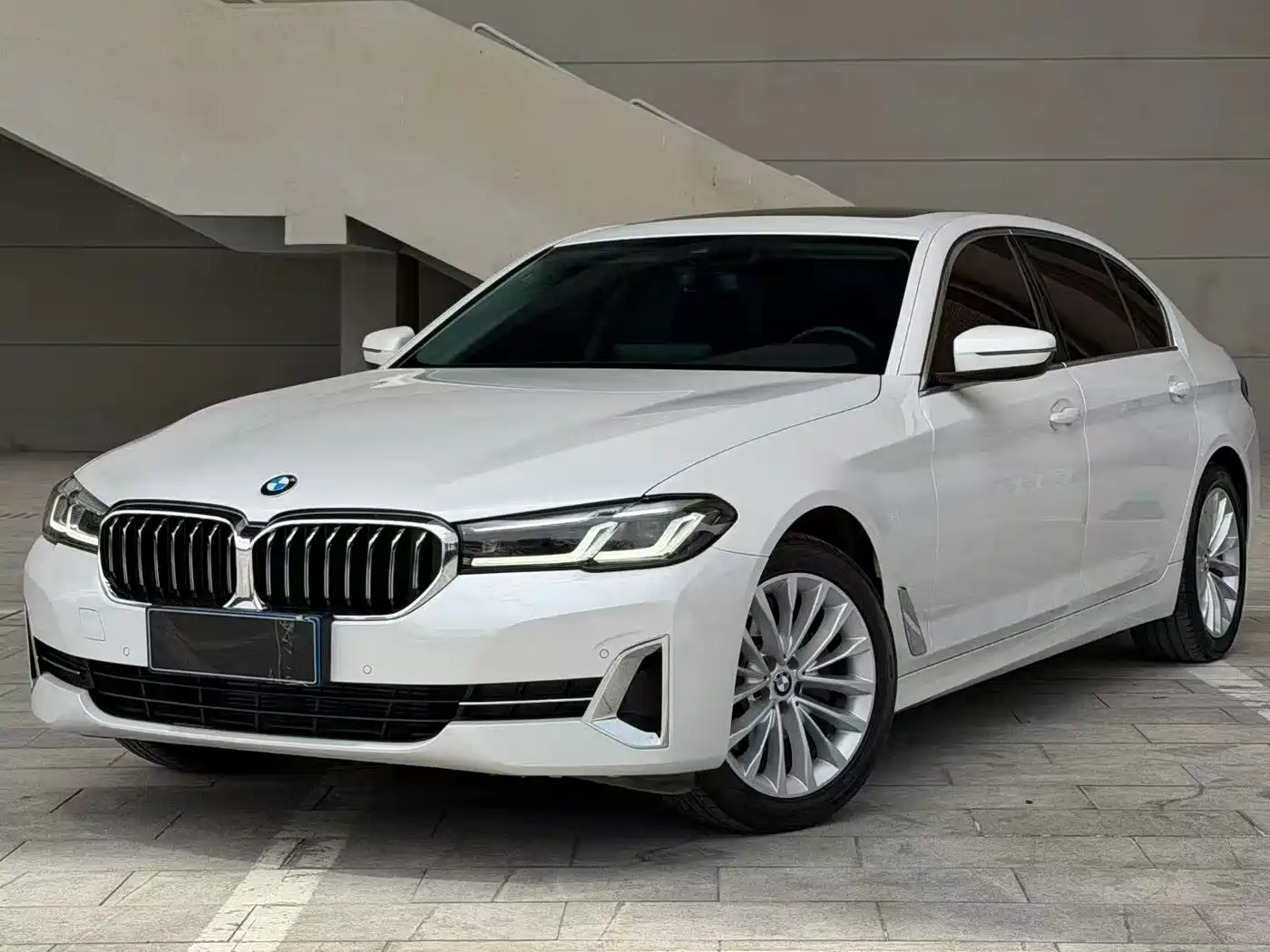 BMW 5 Series 2022 Facelift 525Li Luxury Package