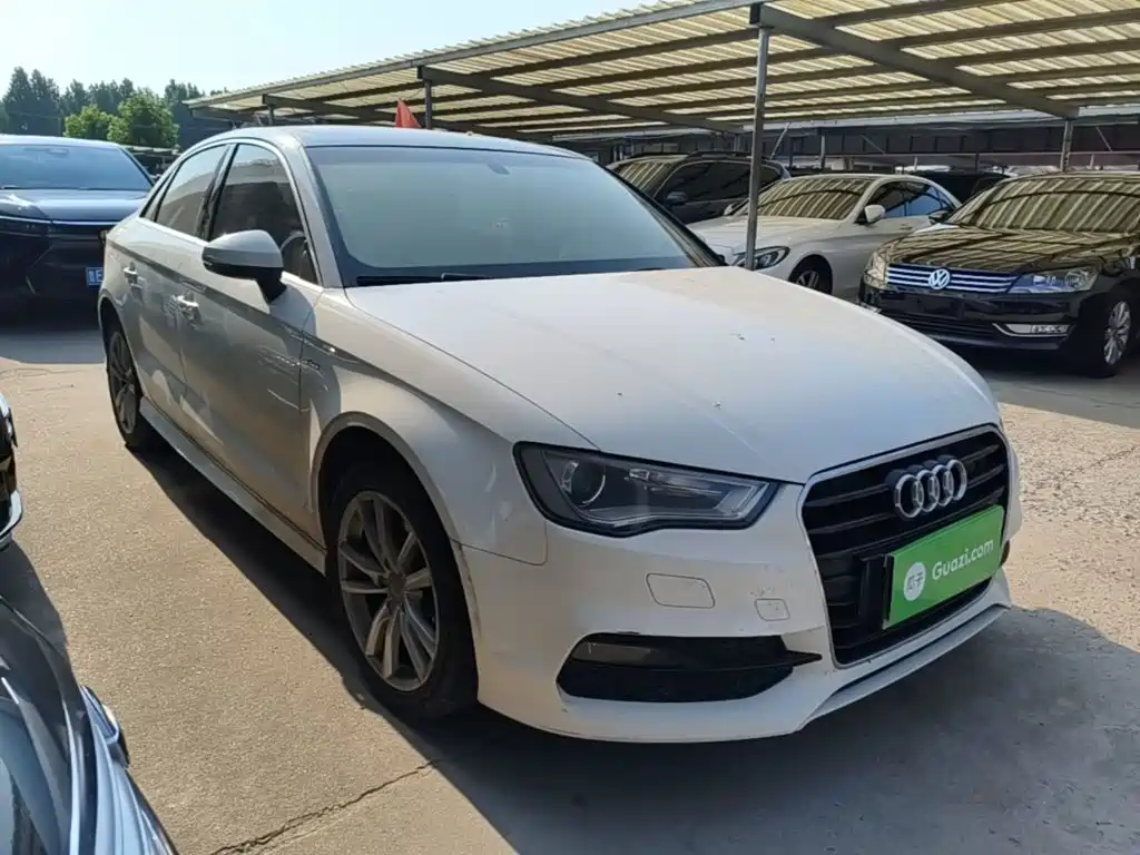 Audi A3 (Import) 2015 2014 Limousine 40 TFSI S line Comfort