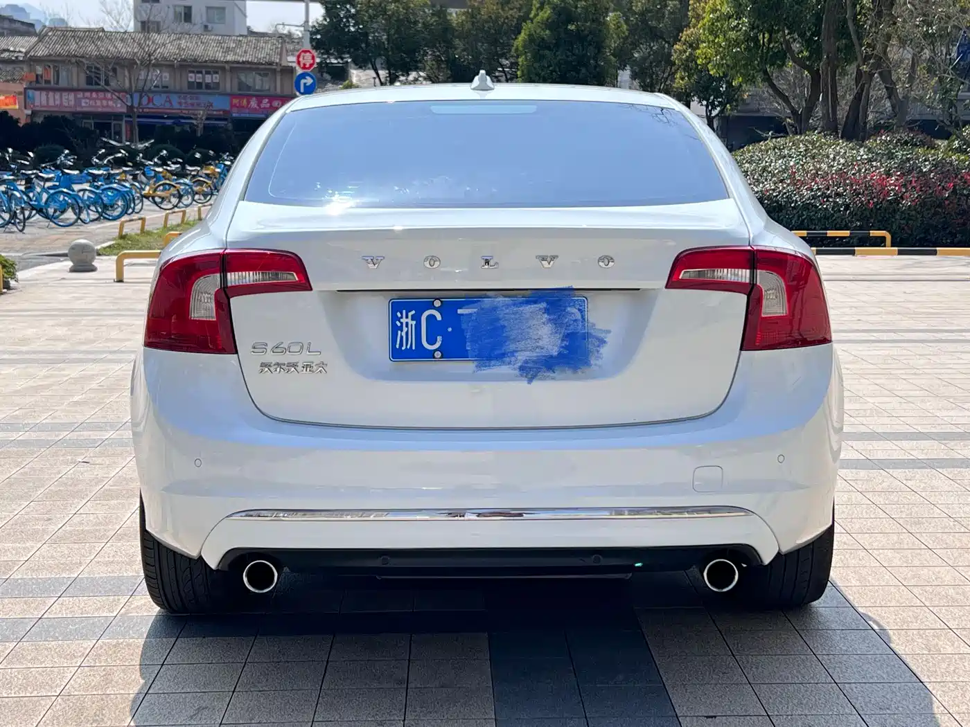 Фото 15 - Volvo S60