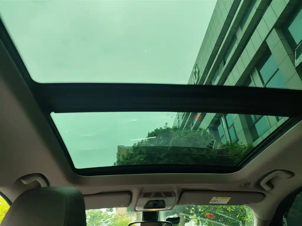 BMW X1 2019 sDrive18Li Premium Model фото 18