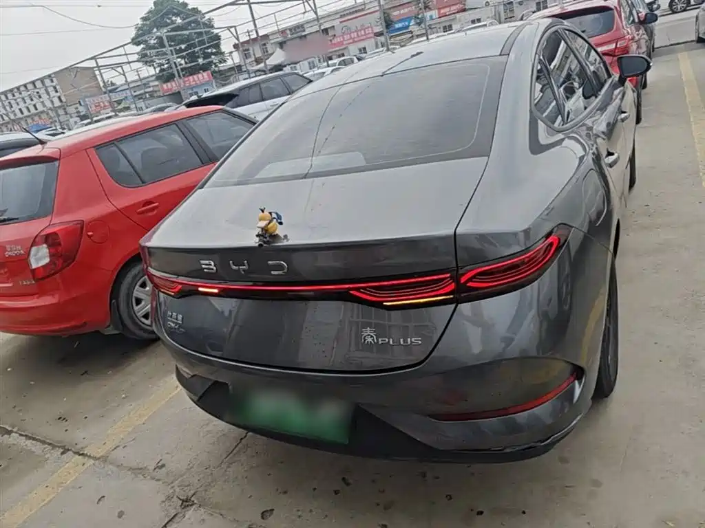 BYD Qin PLUS 2025 DM-i Smart Drive 55KM Leader фото 6