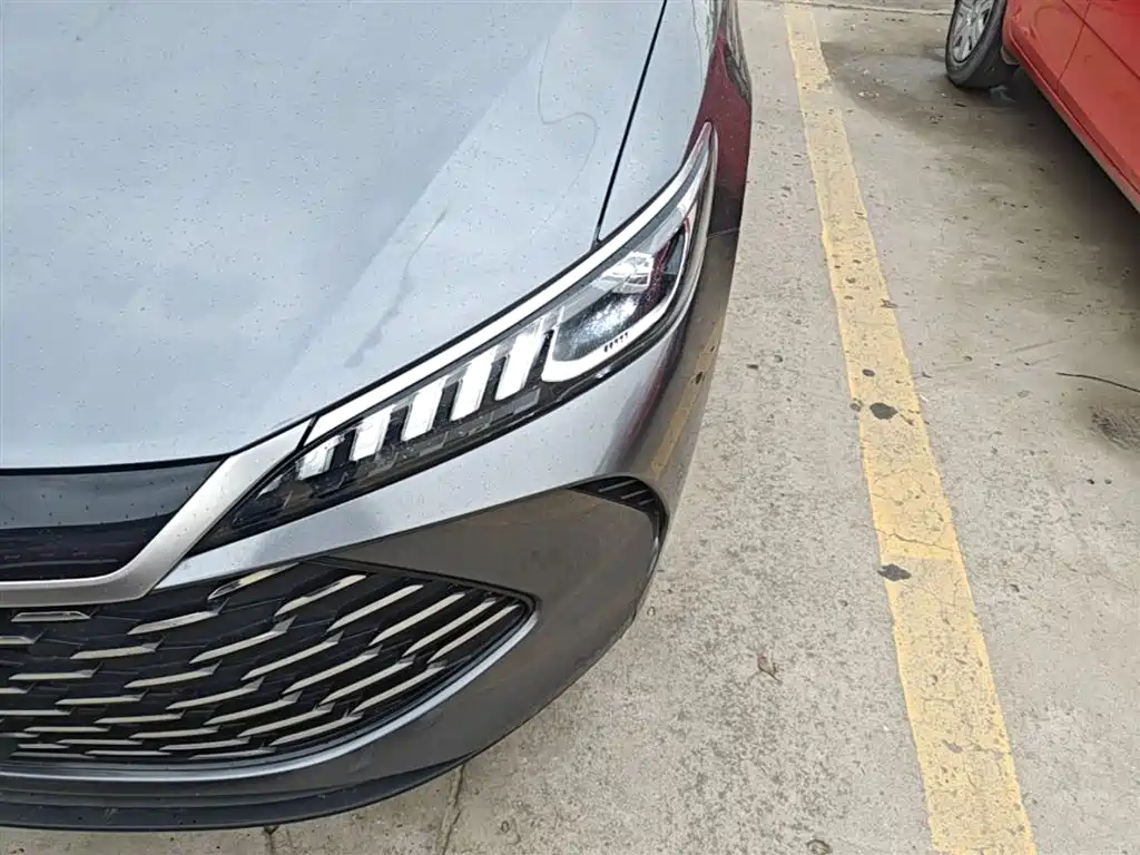 BYD Qin PLUS 2025 DM-i Smart Drive 55KM Leader фото 24