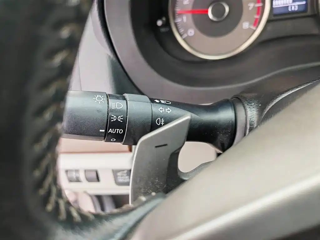 Subaru Forester 2013 2.5i Automatic Premium Edition фото 21