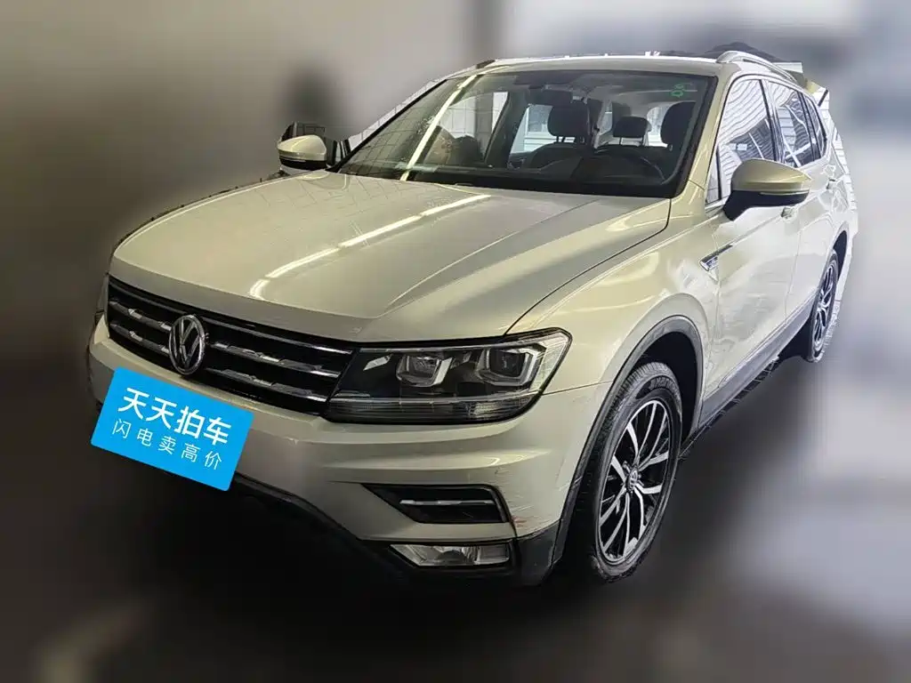 Фото 1 - Volkswagen Tiguan L