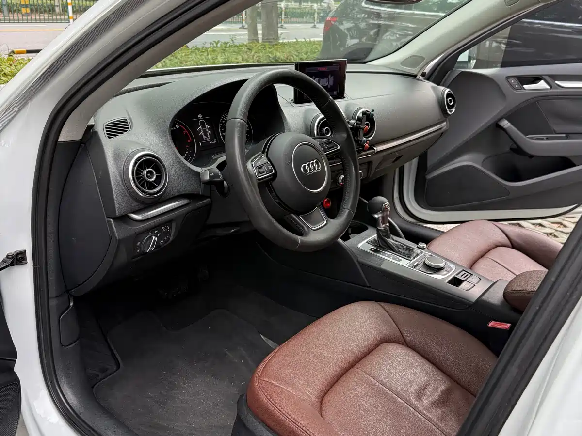 Audi A3 2014 Sportback 35 TFSI Automatic Fashion фото 7