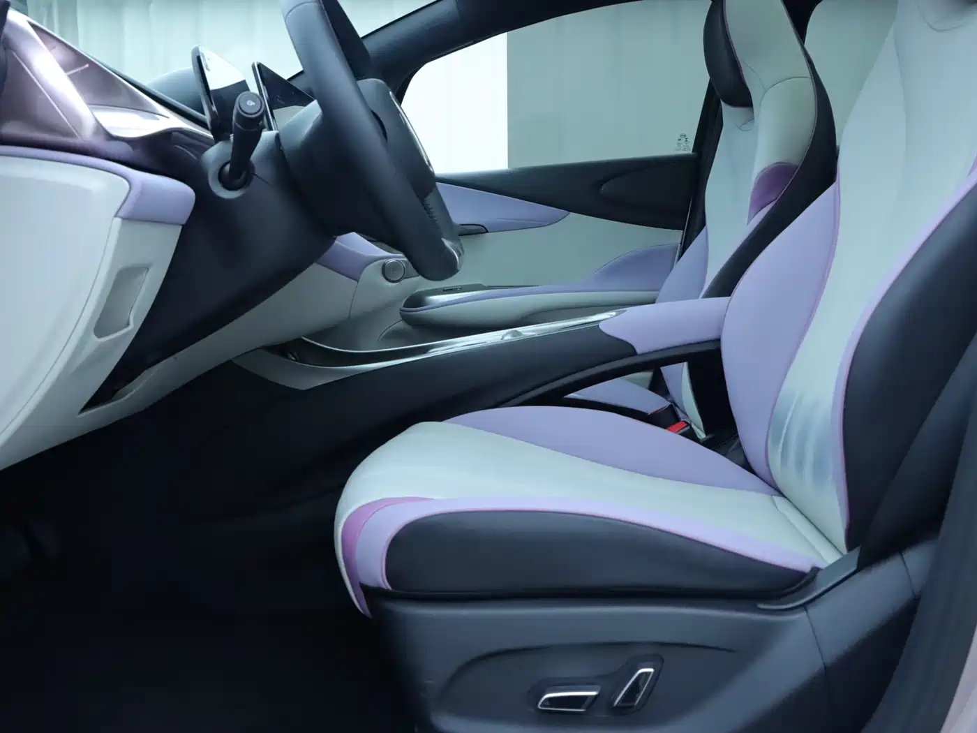 BYD Dolphin 2021 Model 405km Fashion Edition фото 6