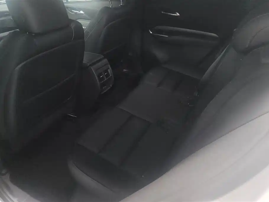 Cadillac XT4 2021 28T FWD Premium Edition фото 11