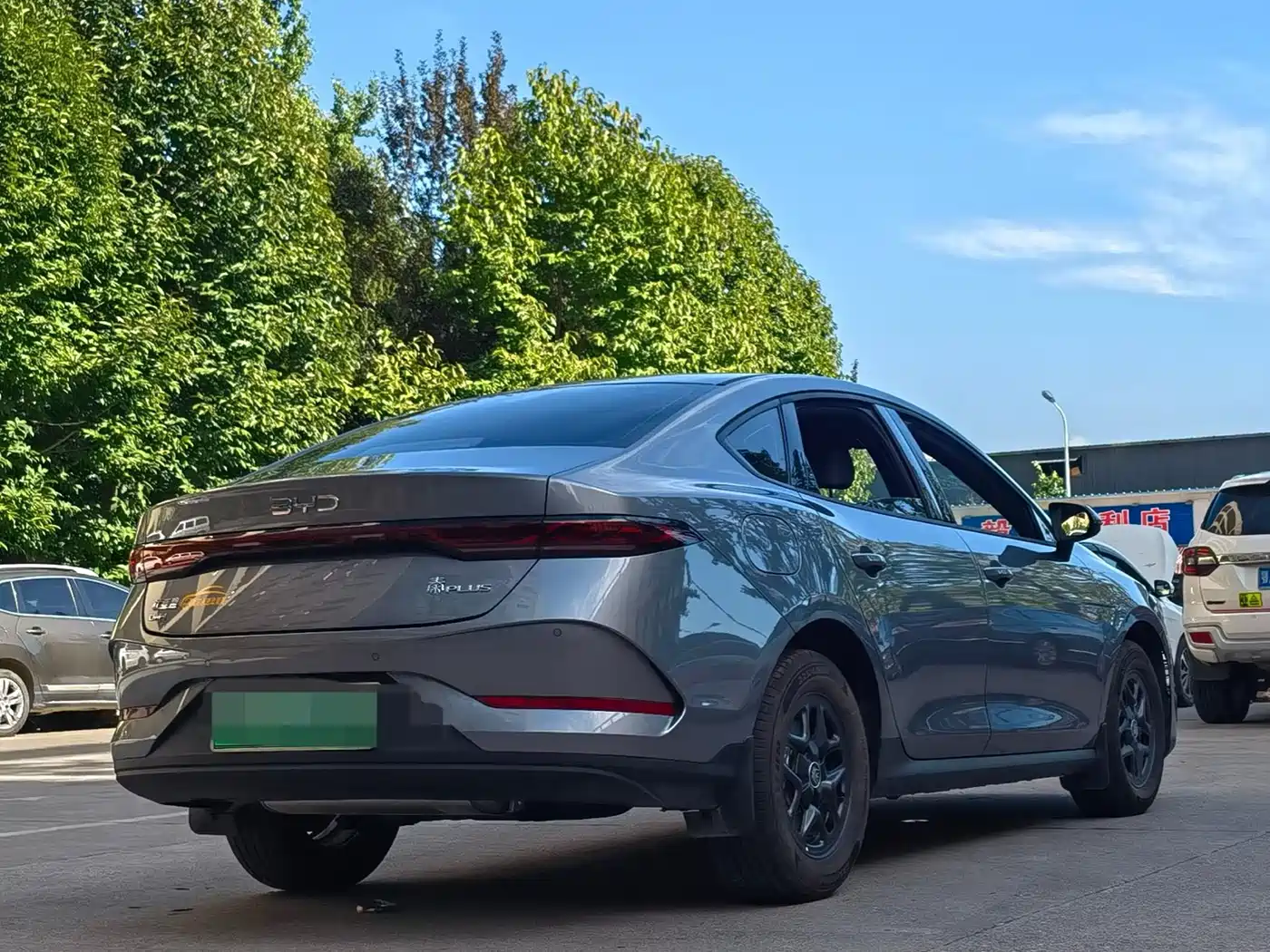 BYD Qin PLUS 2025 DM-i Smart Drive 55KM Leader фото 9