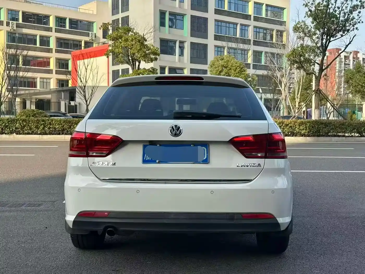 Volkswagen Lavida Tour 2013 1.6L Automatic Comfort фото 5
