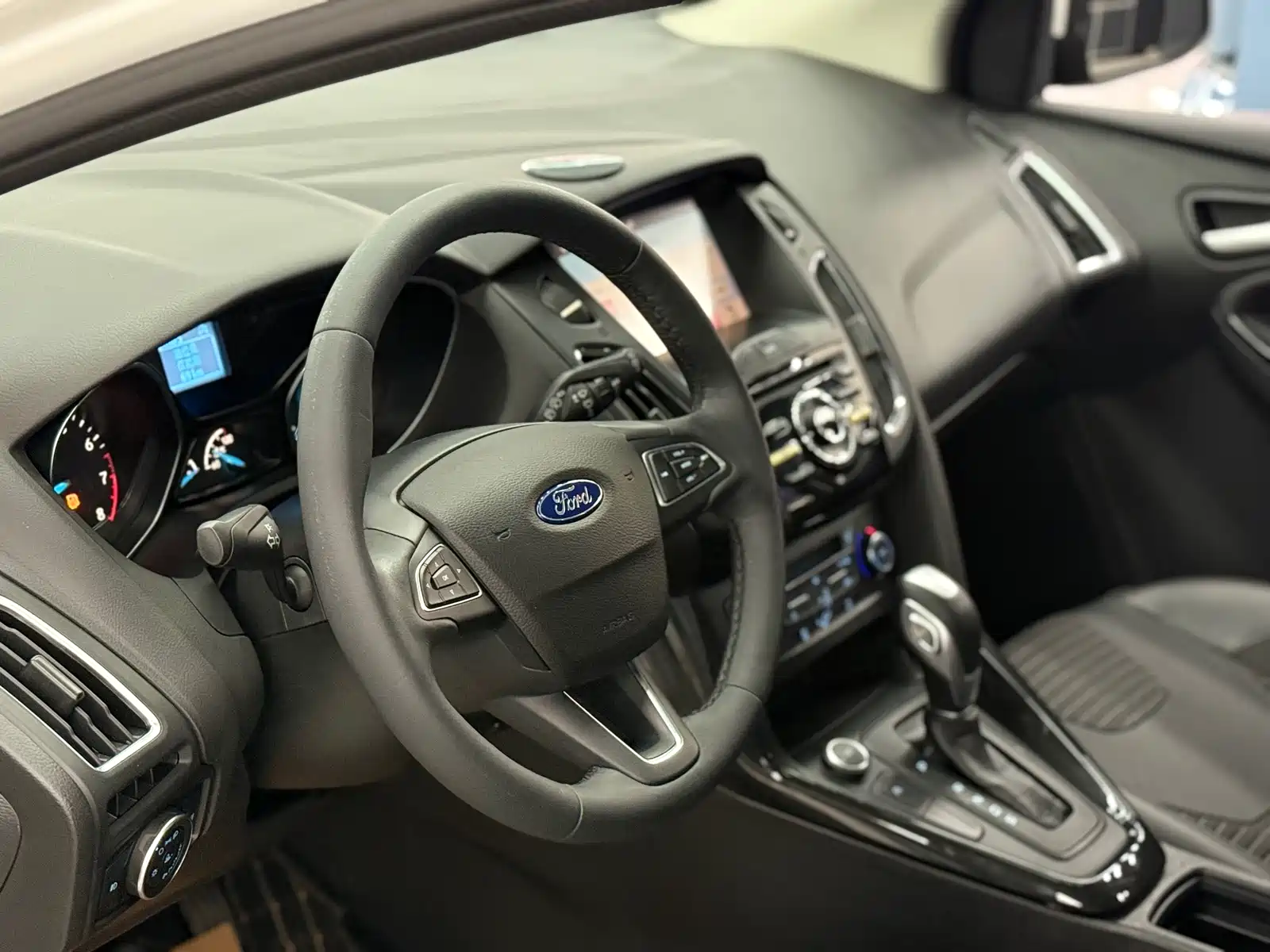 Фото 9 - Ford Focus