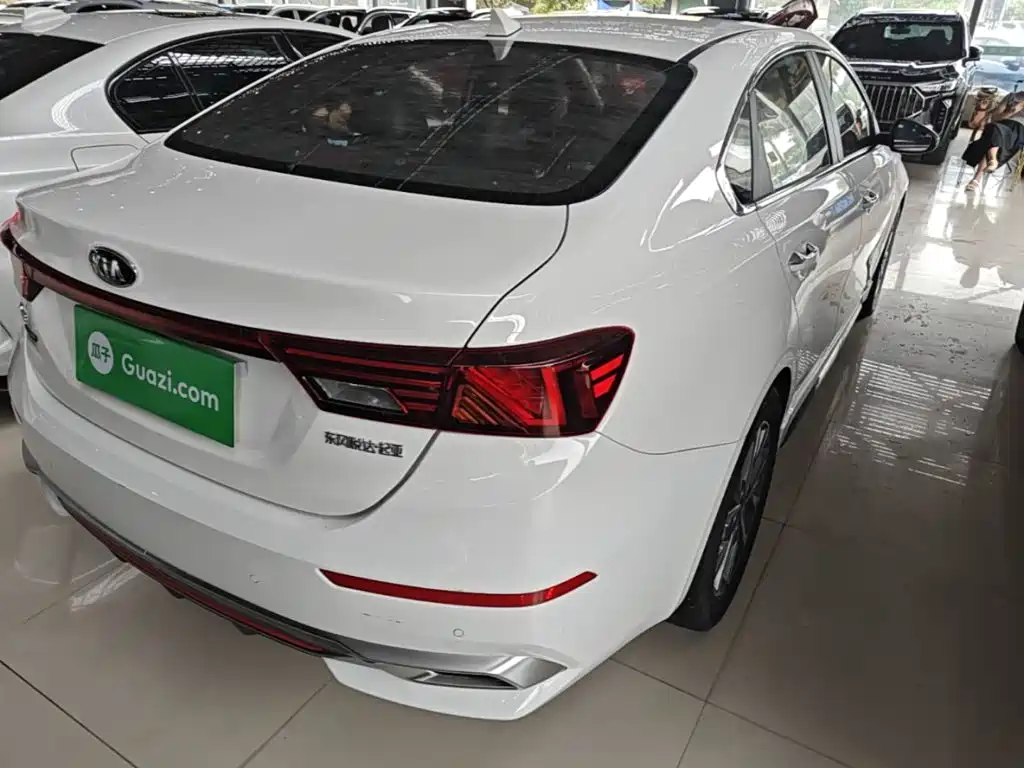 Photo 8 - Kia K3