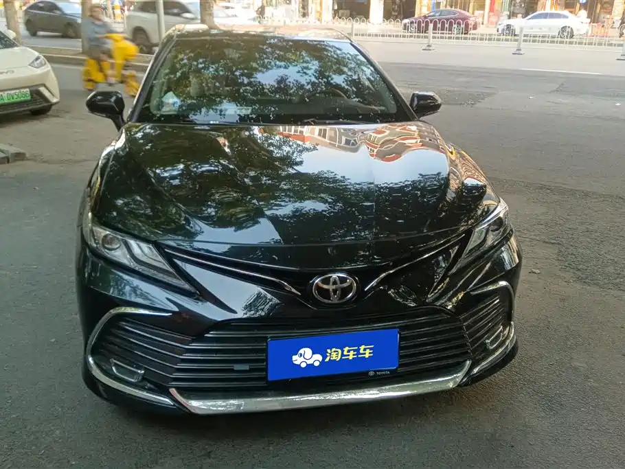 Toyota Camry 2021 2.5G Luxury Edition фото 2