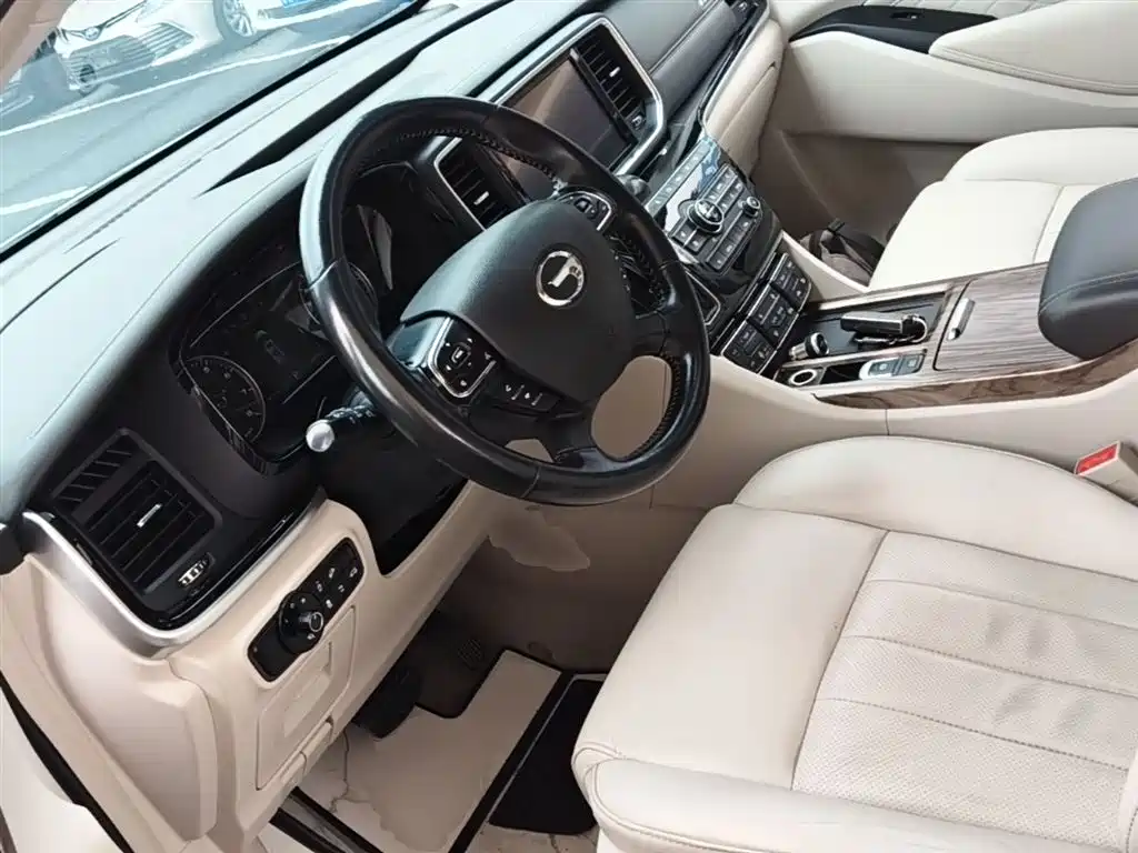 GAC Trumpchi Trumpchi M8 2018 320T Flagship Edition фото 15
