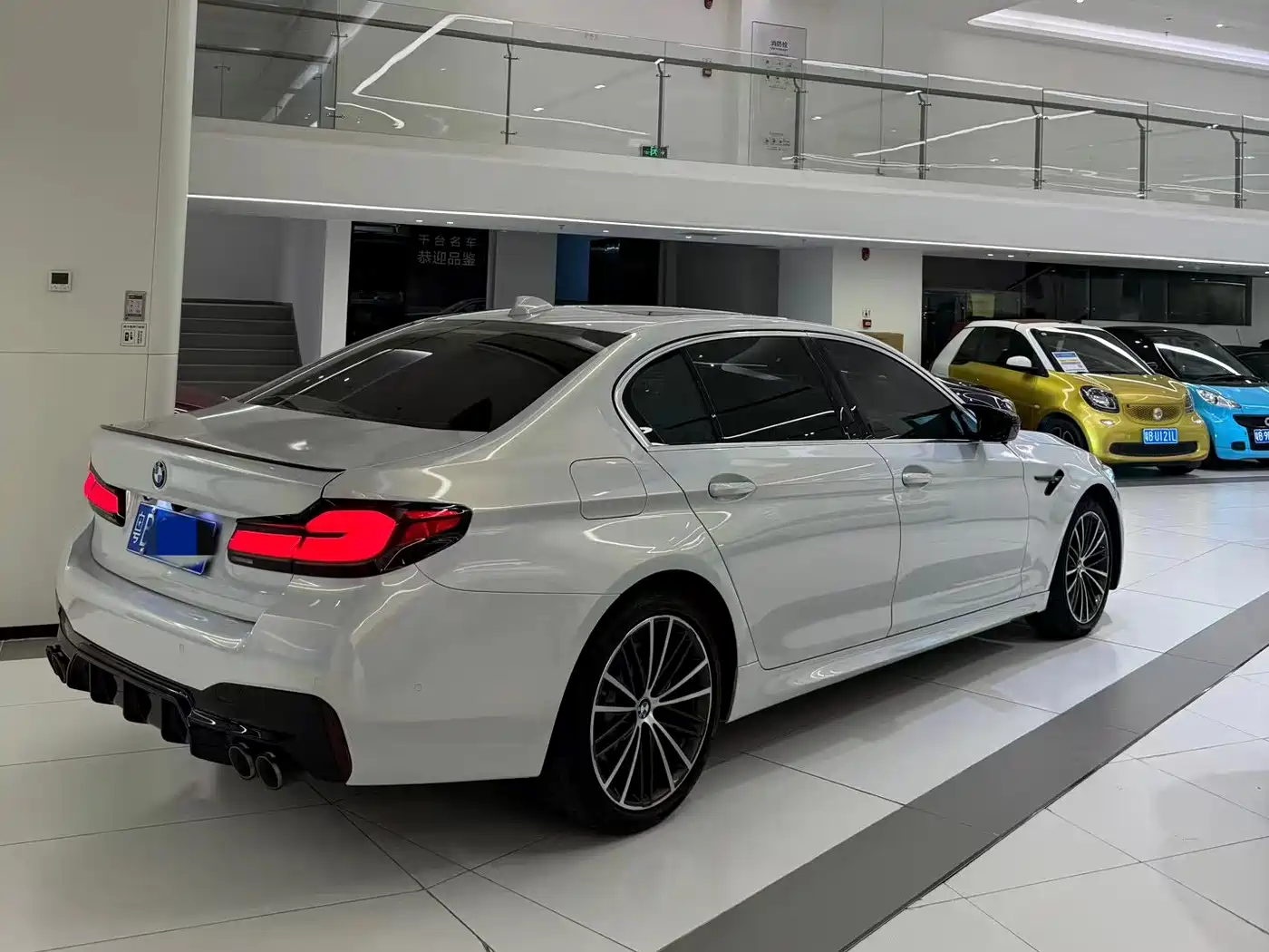 BMW 5 Series 2021 530Li Leading M Sport Package фото 4