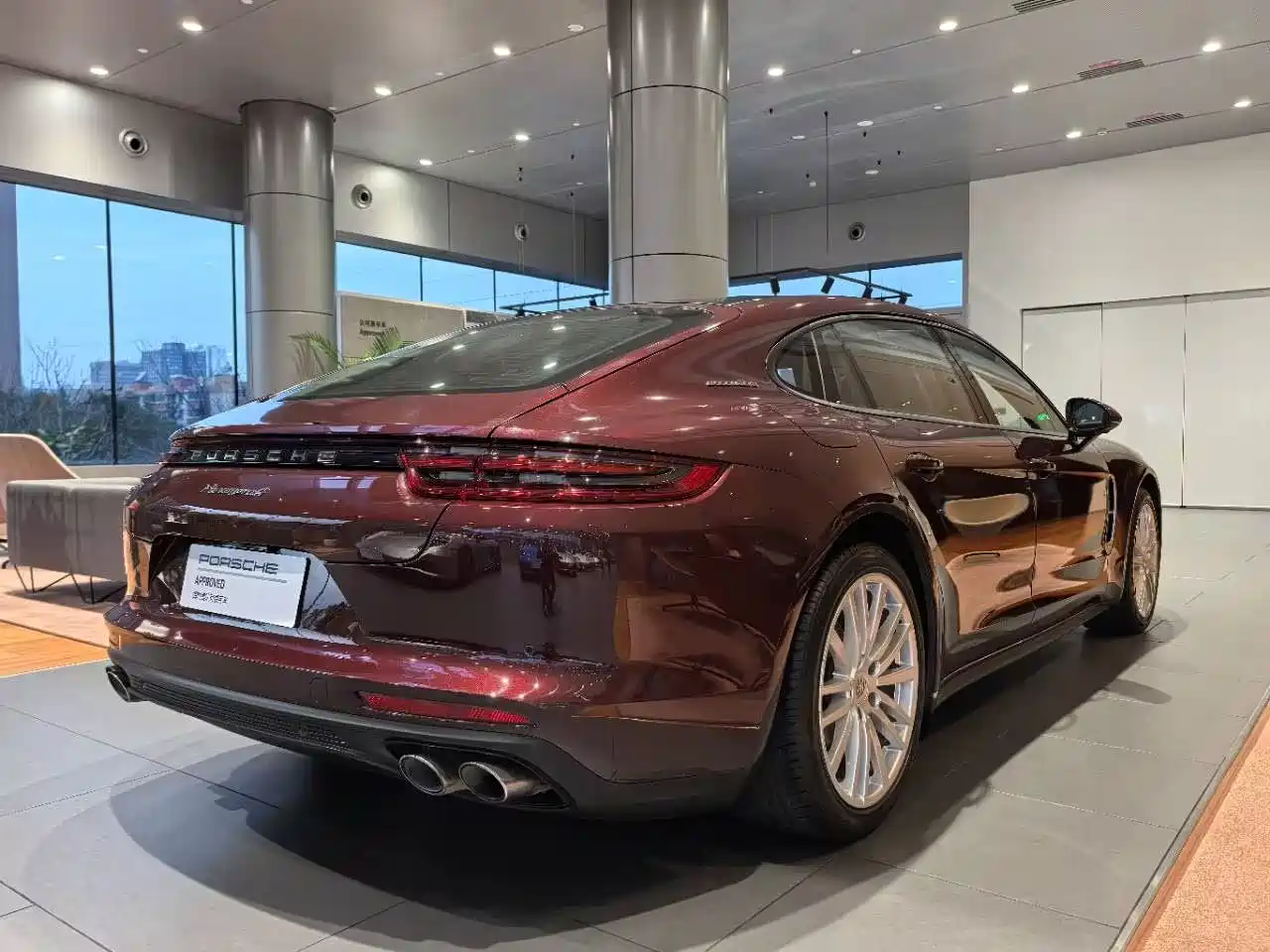 Porsche Panamera 2017 Panamera 4 Executive Long Wheelbase 3.0T фото 3