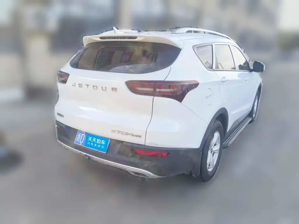 Jetour X70M 2022 2022 1.5T Manual Avant-garde Partner 7-seater