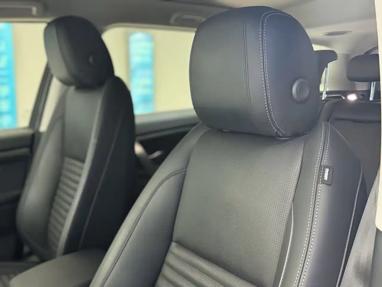 LAND ROVER DISCOVER SPORTS