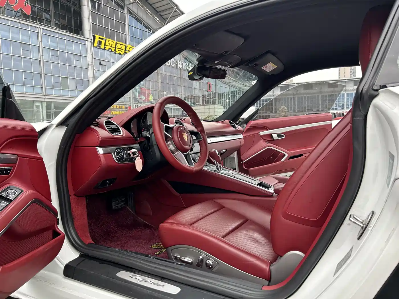 Porsche 718 2018 Cayman 2.0T фото 11