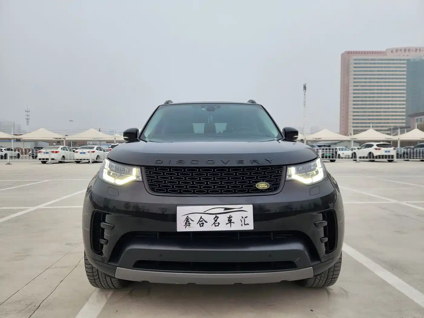 Land Rover Discovery 2019 3.0 SC V6 SE фото 2