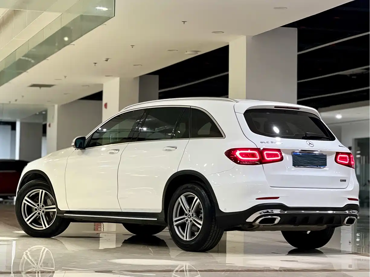 Mercedes-Benz GLC 2020 GLC 260 L 4MATIC Luxury фото 4