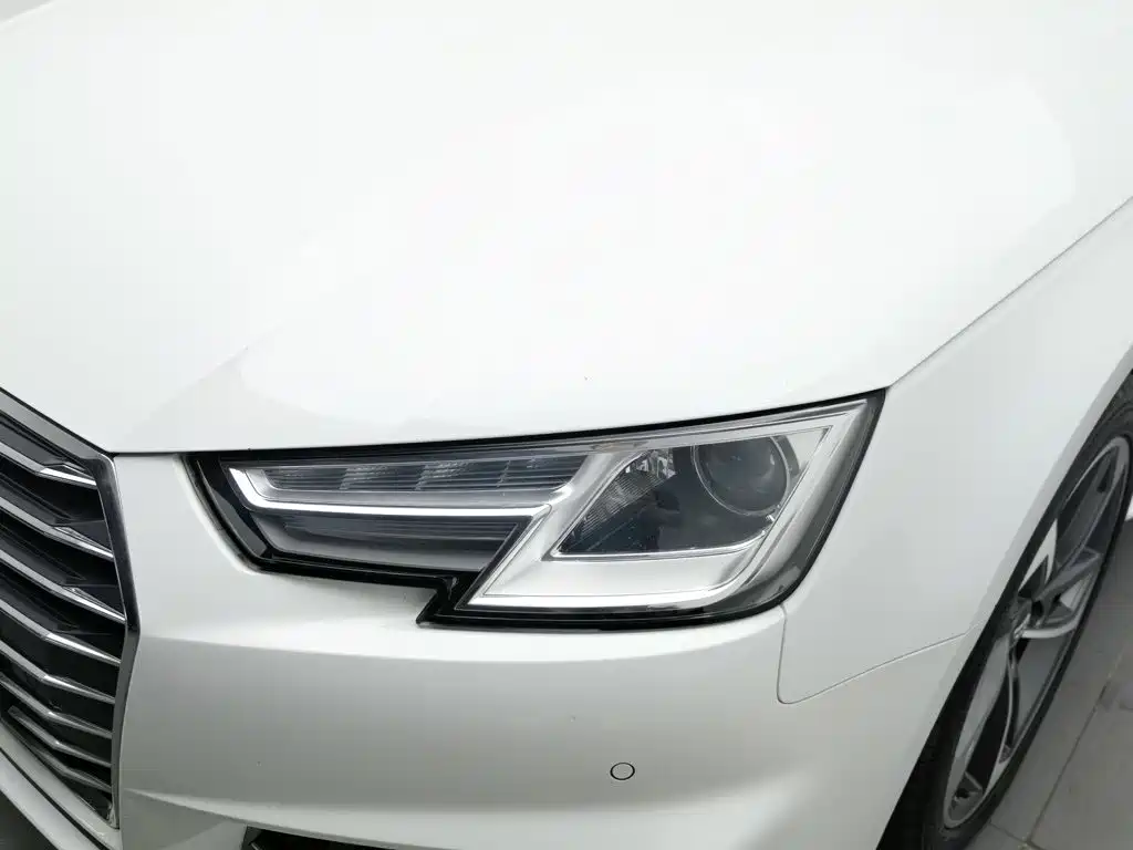 Фото 7 - Audi A4L