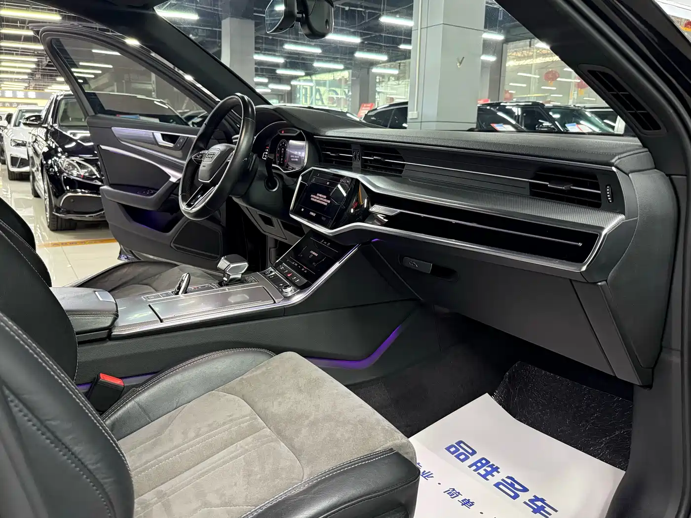 Audi A6L 2022 40 TFSI Luxury Dynamic фото 17