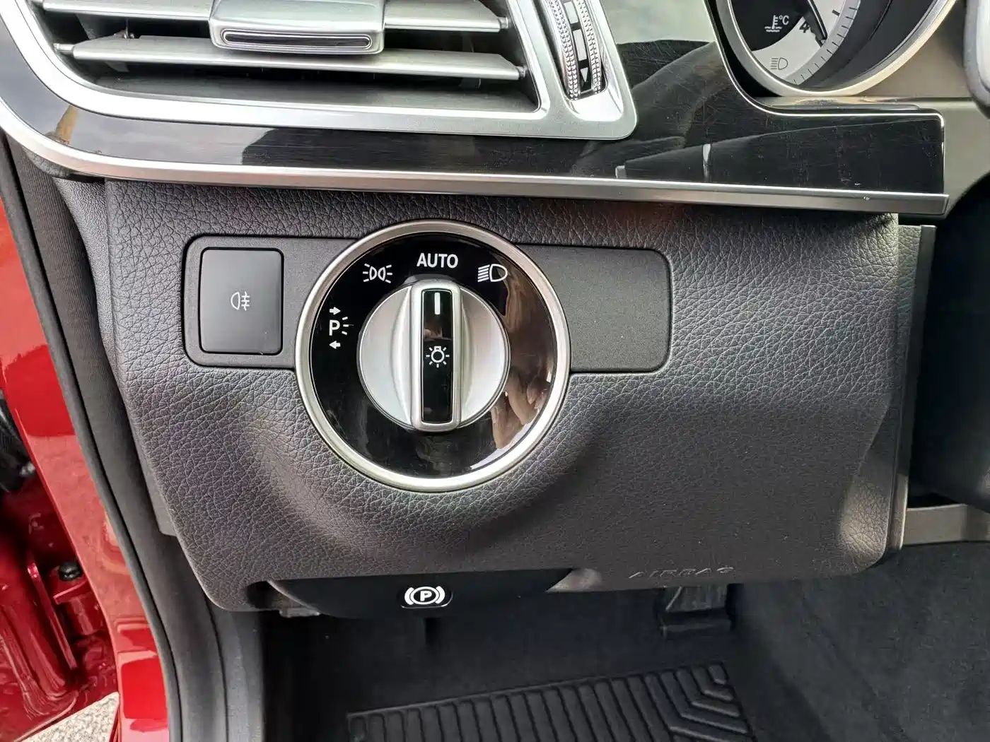 Mercedes-Benz E-Class 2015 E 260 L Sport фото 17