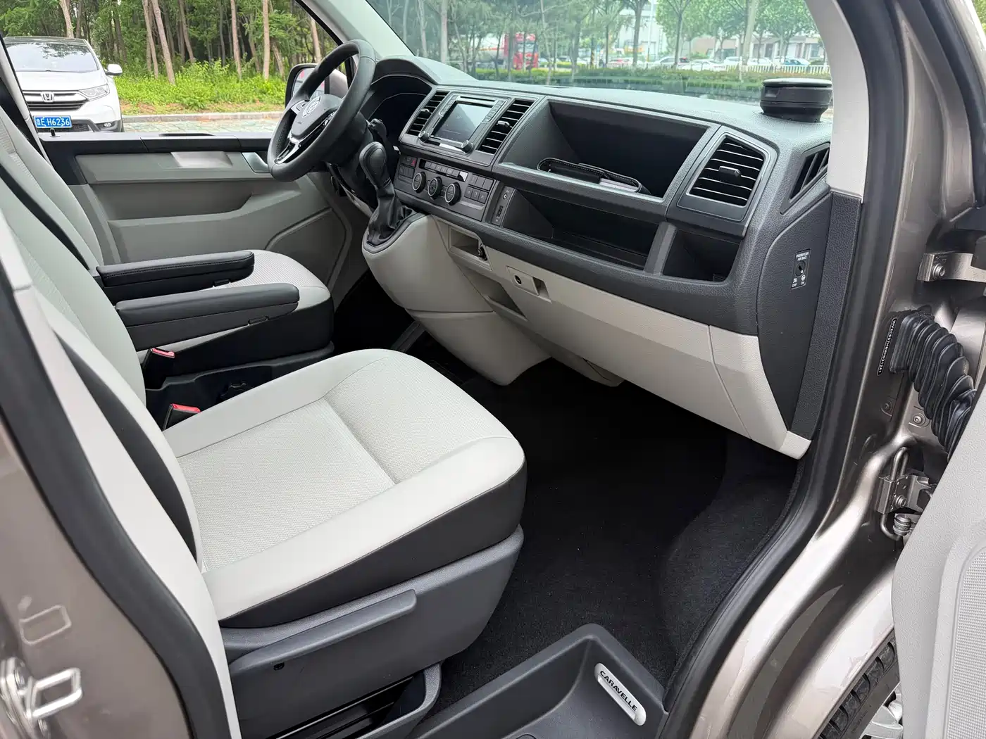 Volkswagen Caravelle 2017 2.0TSI 4WD Comfort 8-Seater фото 9