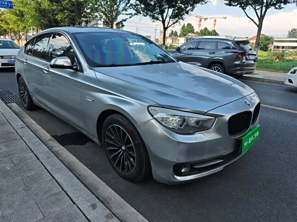 BMW 5 Series GT 2017 2015 528i Leading