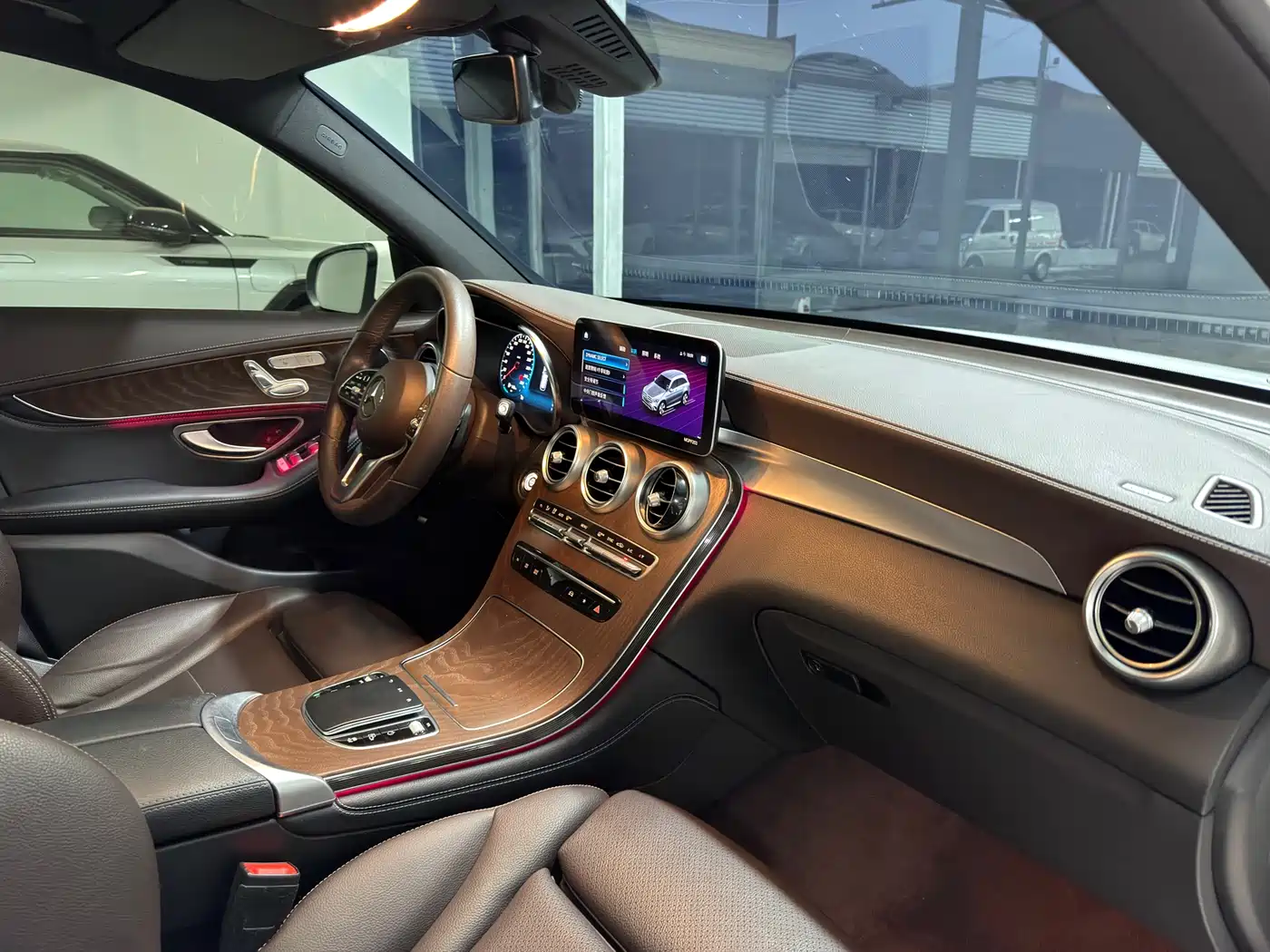 Mercedes-Benz GLC 2020 Facelift GLC 260 L 4MATIC Luxury фото 20