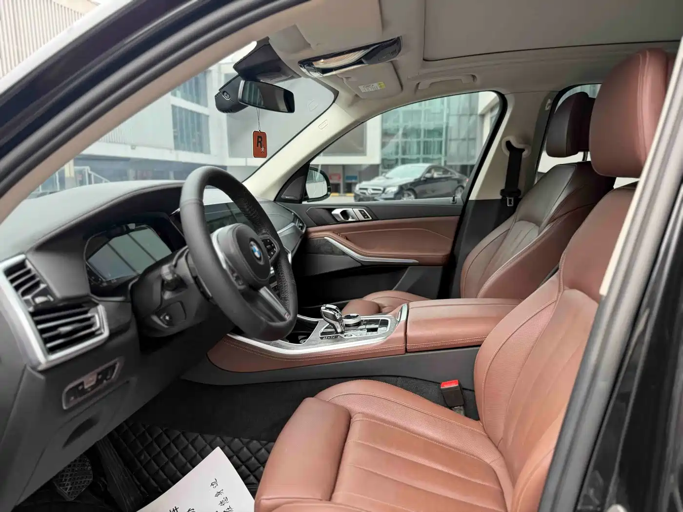 BMW X5 (Import) 2021 xDrive40i Exclusive M Sport Package фото 4