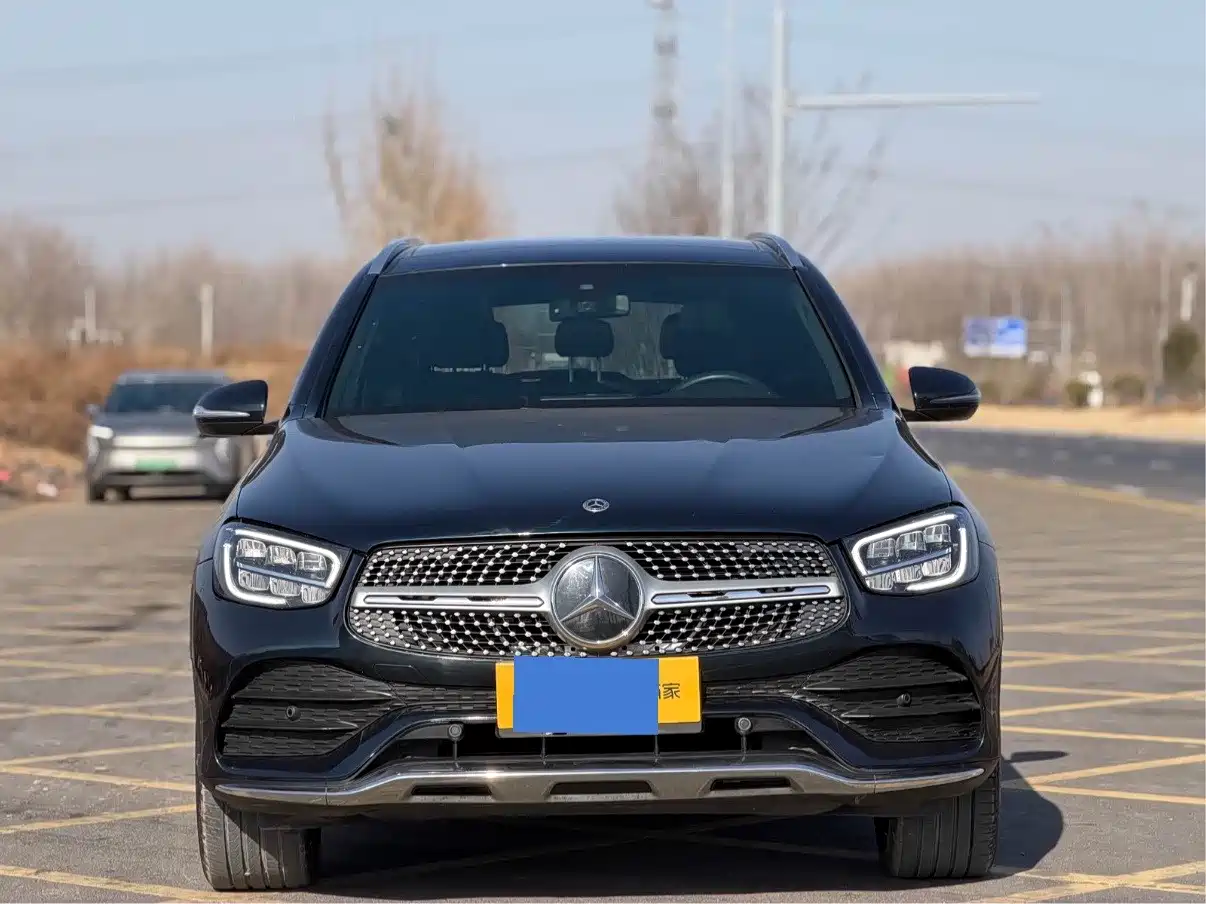 MERCEDES-BENZ GLC