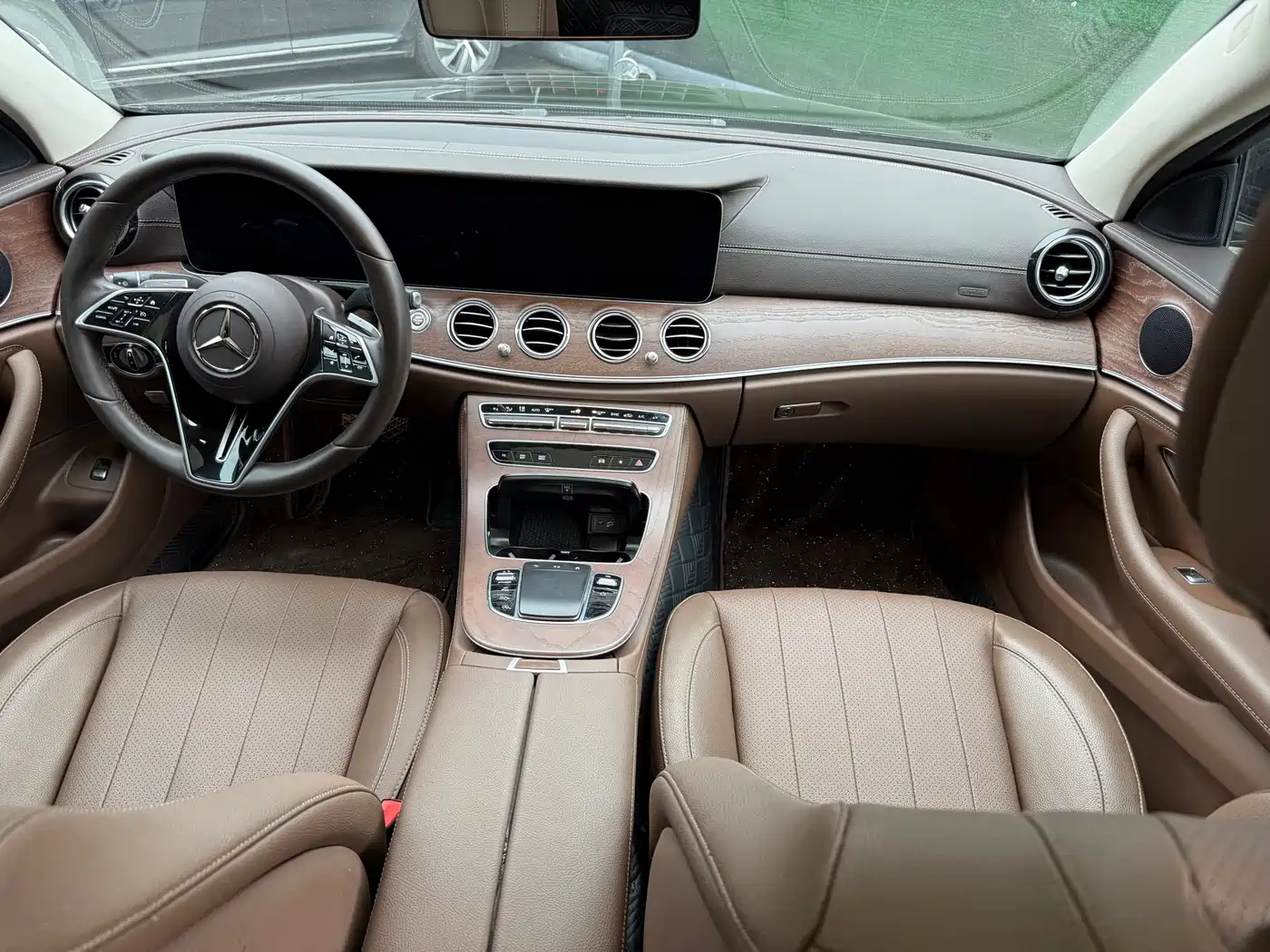 Mercedes-Benz E-Class 2023 E 300 L Fashion фото 11
