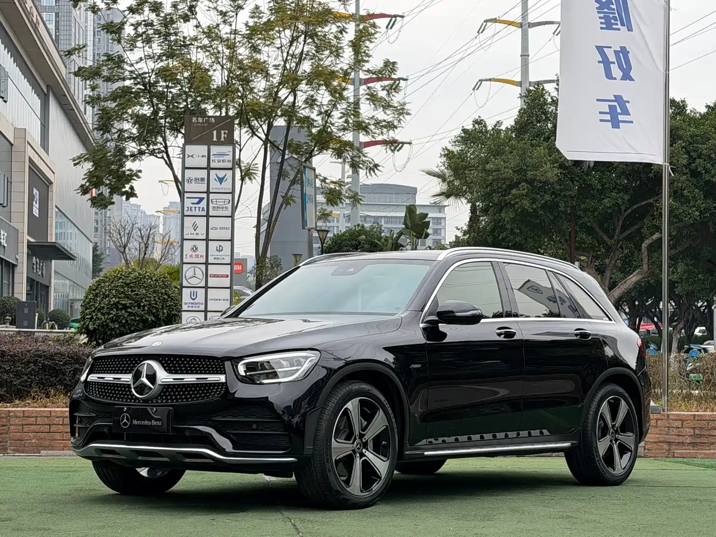 Mercedes-Benz GLC 2022 Facelift GLC 300 L 4MATIC Dynamic Collector's Edition