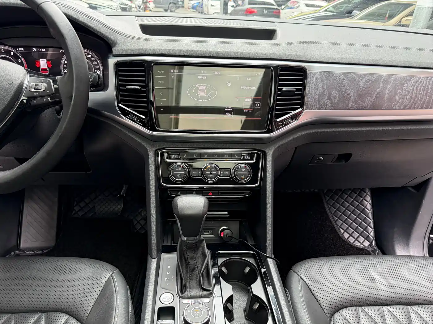 Volkswagen Teramont 2019 380TSI 4WD Flagship Edition China VI фото 15