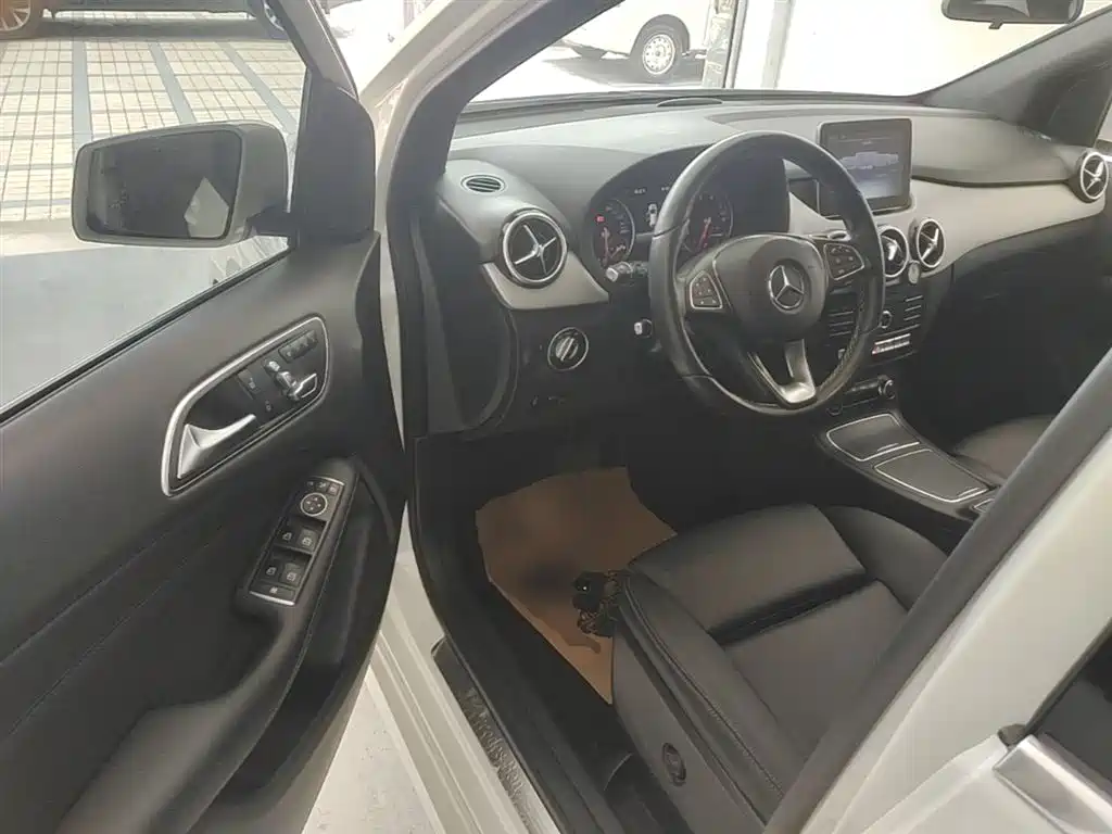 Mercedes-Benz B-Class 2017 B 200 Style фото 16