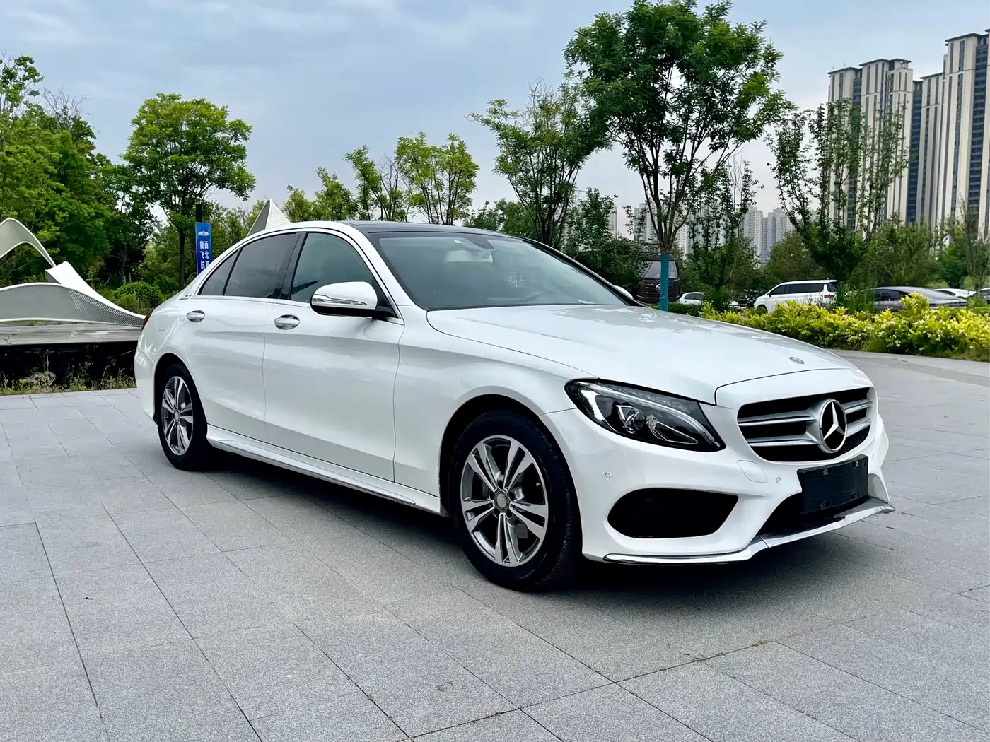 Mercedes-Benz C-Class 2016 C 200 L Sport фото 3