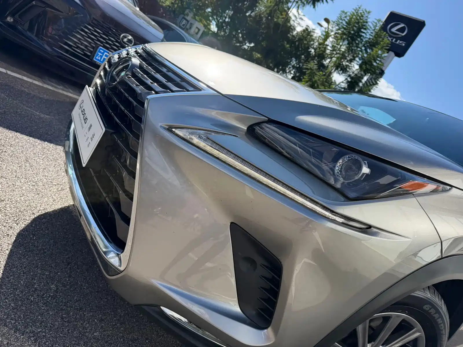 Photo 3 - Lexus NX