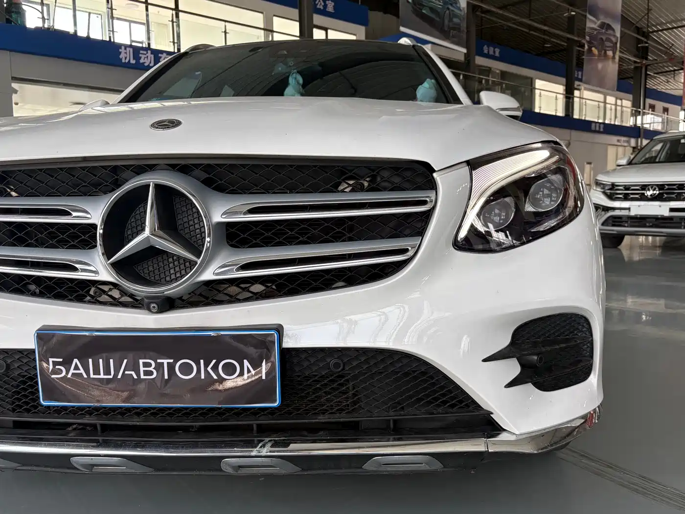 Mercedes-Benz GLC 2017 GLC 300 4MATIC Dynamic фото 2