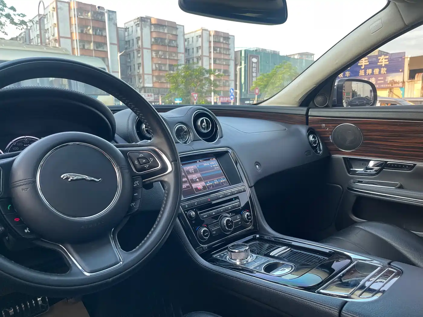 Jaguar XJ 2014 2013 XJL 3.0 SC Cambridge Limited Edition
