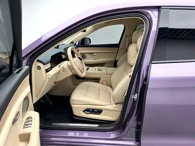 AITO Wenjie AITO M5 2025 Extended Range Ultra AWD фото 10